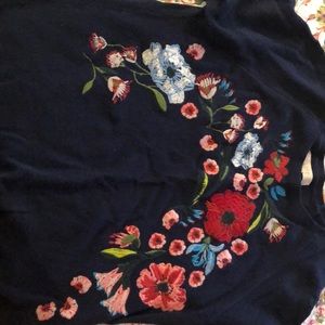 Ann Taylor Loft embroidered sweater size XL.